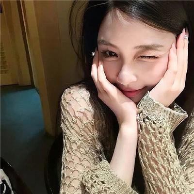 你好,我叫多蕾丝
